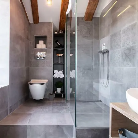 Luxury Sea View Apartment *